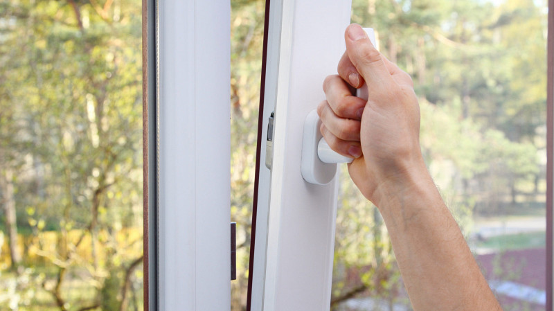 Эксперт рассказала, как правильно проветривать комнату