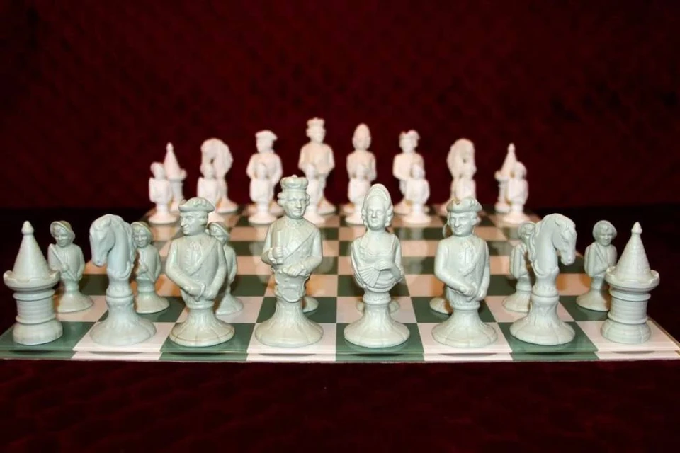 В Новосибирске продают антикварные шахматы за 320 тысяч рублей