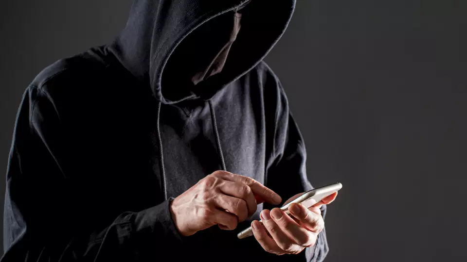 Эксперт предупредил о новых схемах мошенников с «обратными звонками»