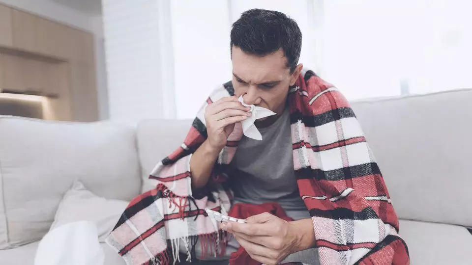 Врач назвал симптомы паротита у взрослых