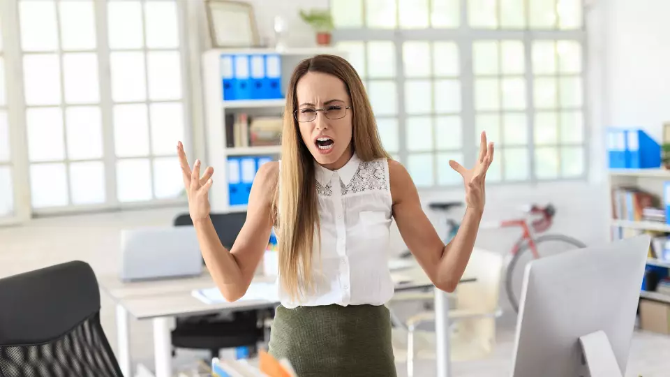 Врач объяснила, почему людям сложно бросить курить