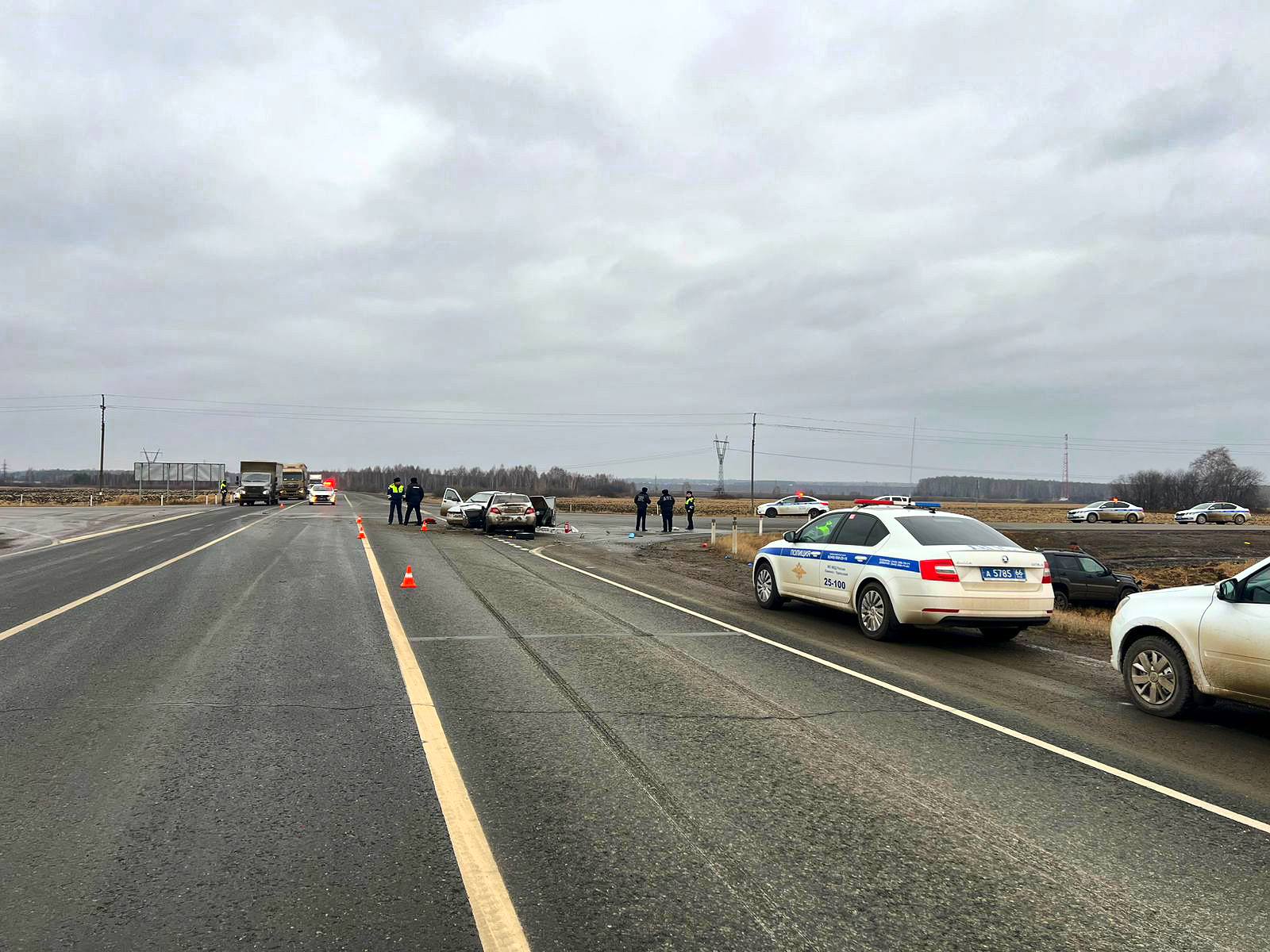 Два человека погибли в ДТП с тремя автомобилями на трассе Екатеринбург-Курган