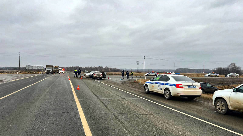 Два человека погибли в ДТП с тремя автомобилями на трассе Екатеринбург-Курган