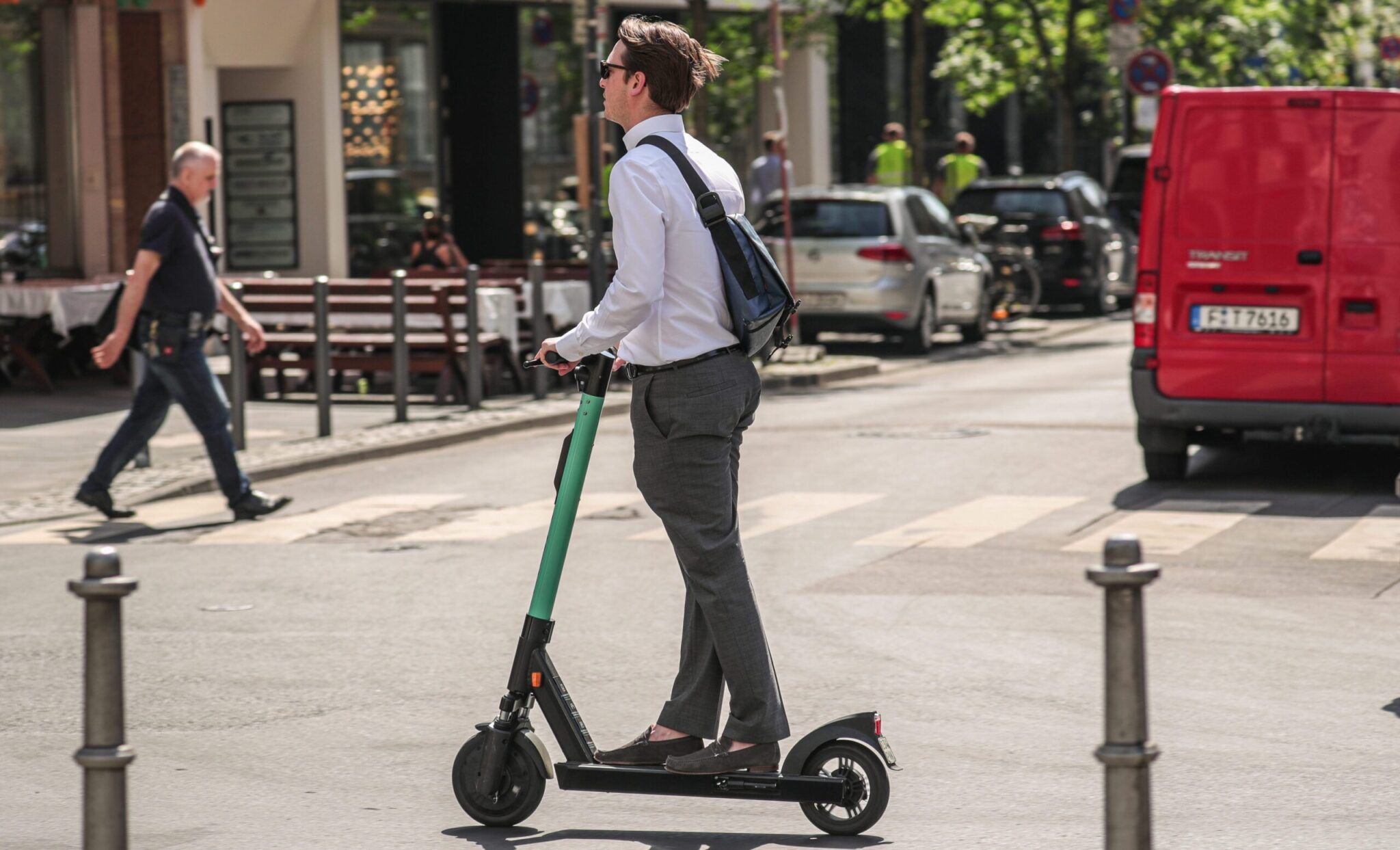 Денис Паслер: стоит рассматривать запрет самокатов в пешеходных зонах Екатеринбурга