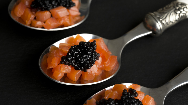 Мошенники спекулируют на новогодних деликатесах: как защититься от обмана