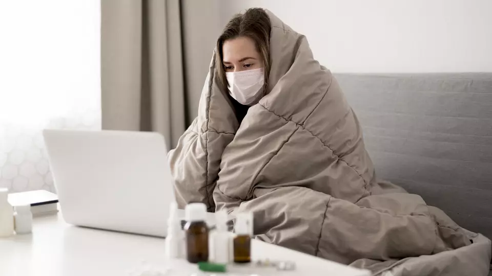 Врач рассказала, что делать при первых симптомах простуды