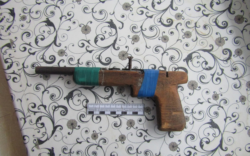 В Дегтярске задержали мужчину с самодельным пистолетом