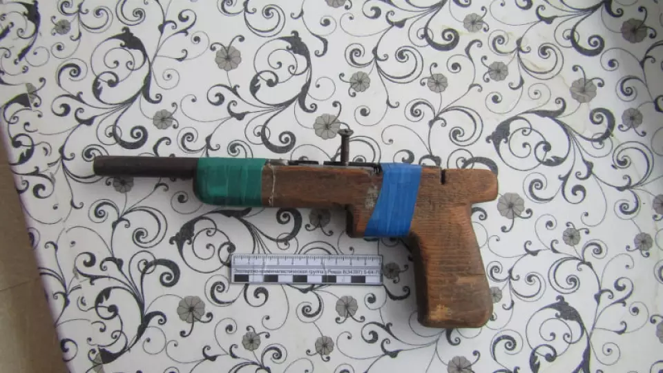 В Дегтярске задержали мужчину с самодельным пистолетом