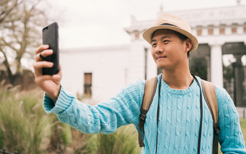 Китайского блогера выгнали из Свердловской области за съемки «пьяной жизни» уральцев