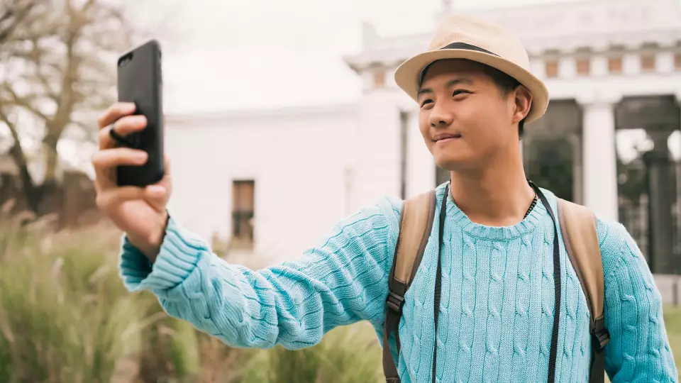 Китайского блогера выгнали из Свердловской области за съемки «пьяной жизни» уральцев