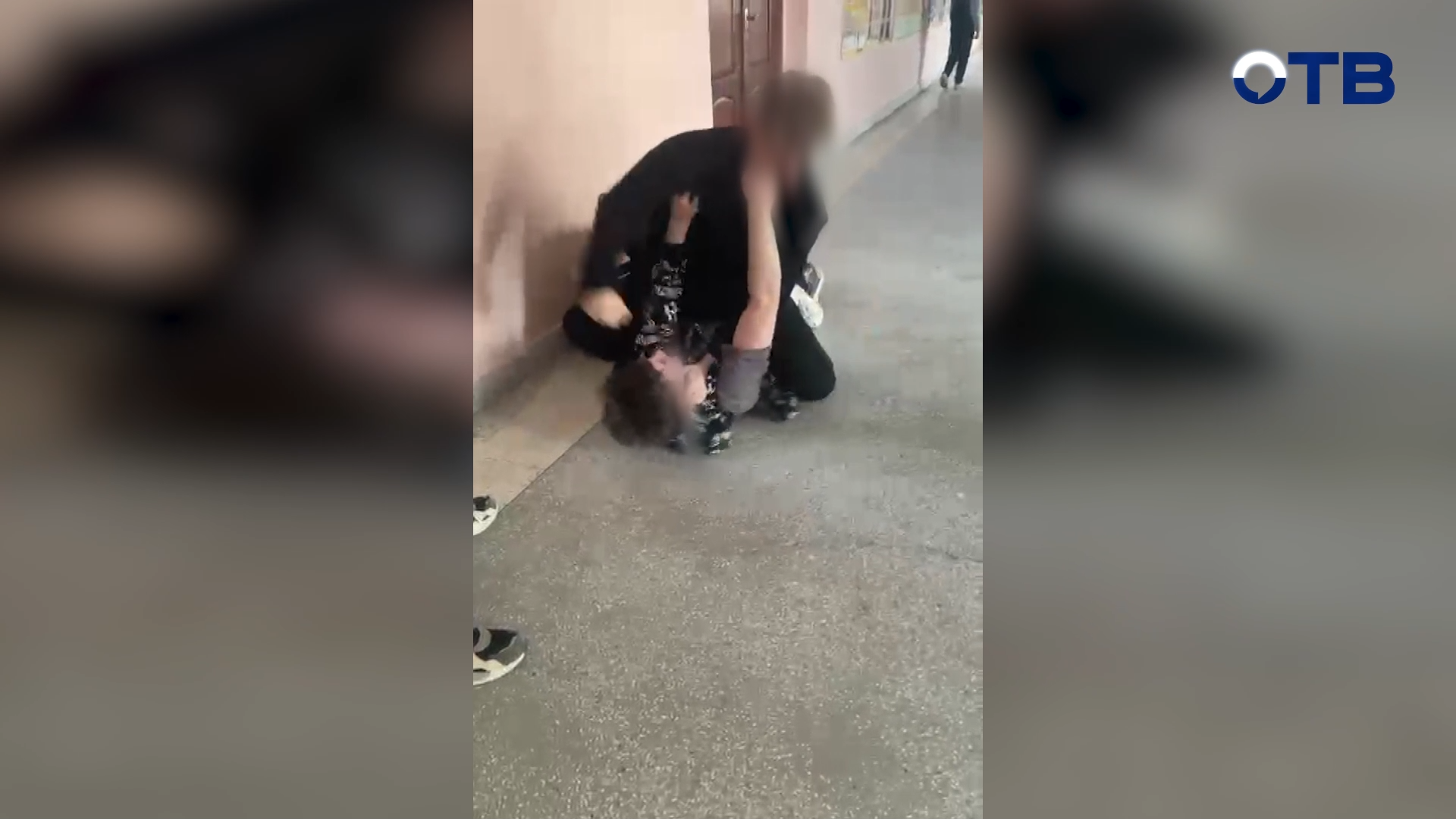 Несовершеннолетний осуждён за избиение одноклассника в школе Среднеуральска