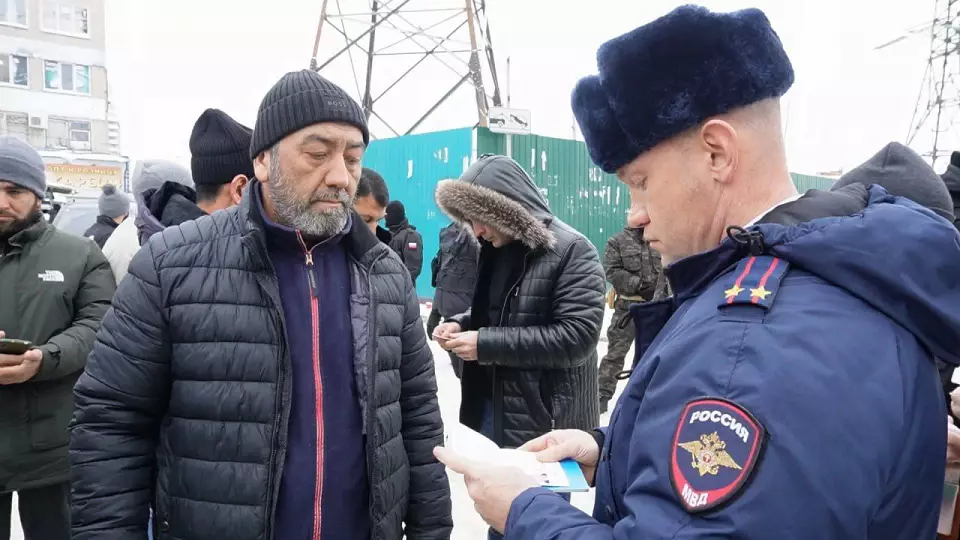 22 нарушителя выявила полиция при масштабном рейде на рынке «Таганский ряд»