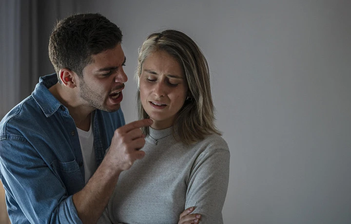 Психолог рассказала, почему бывшие партнёры становятся врагами после расставания