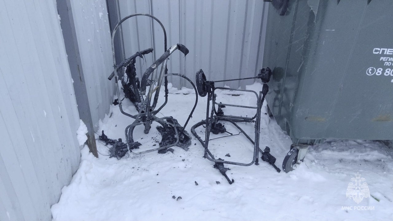 Петарда привела к пожару в жилом доме в Туринской Слободе