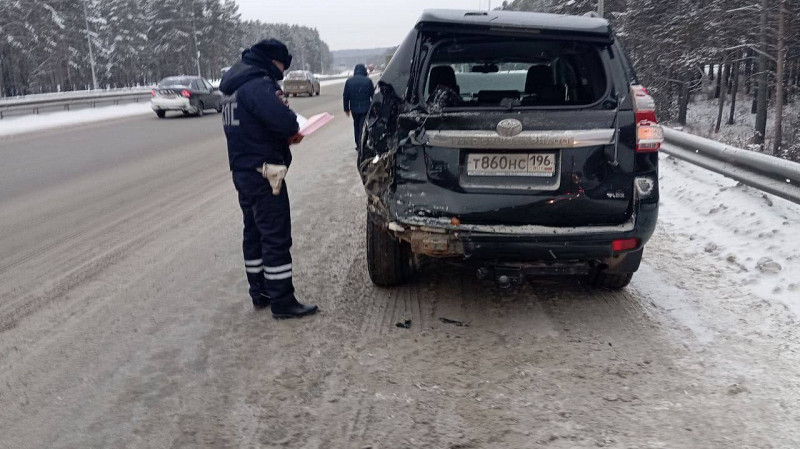 Пять автомобилей столкнулись на трассе «Пермь-Екатеринбург»