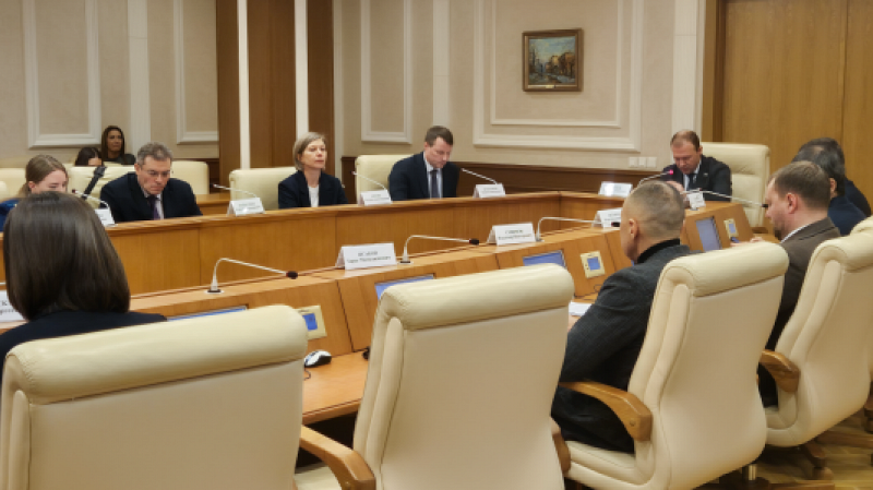 Депутаты Заксобрания вносят изменения в Устав Свердловской области