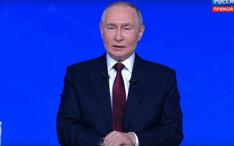 Путин объяснил снижение темпов экономического роста осознанной политикой правительства и ЦБ