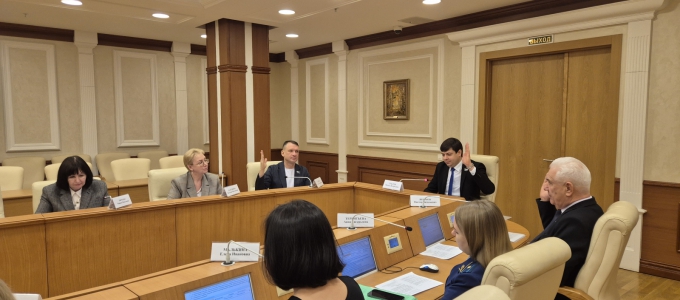 За свердловскими госслужащими будут сохранять места на время прохождения службы в ВС РФ