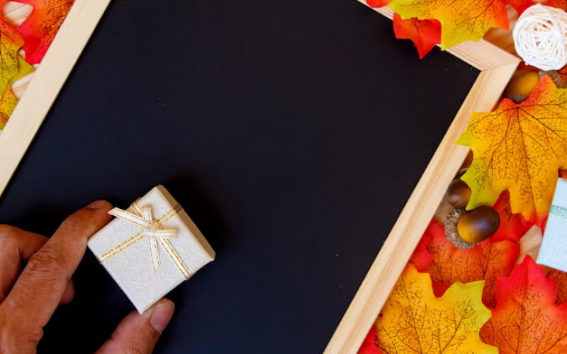 Госдума рассмотрит увеличение лимита на подарки учителям