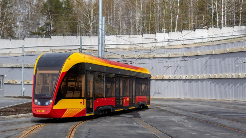 Первый в России междугородний беспилотный трамвай тестируют в регионе
