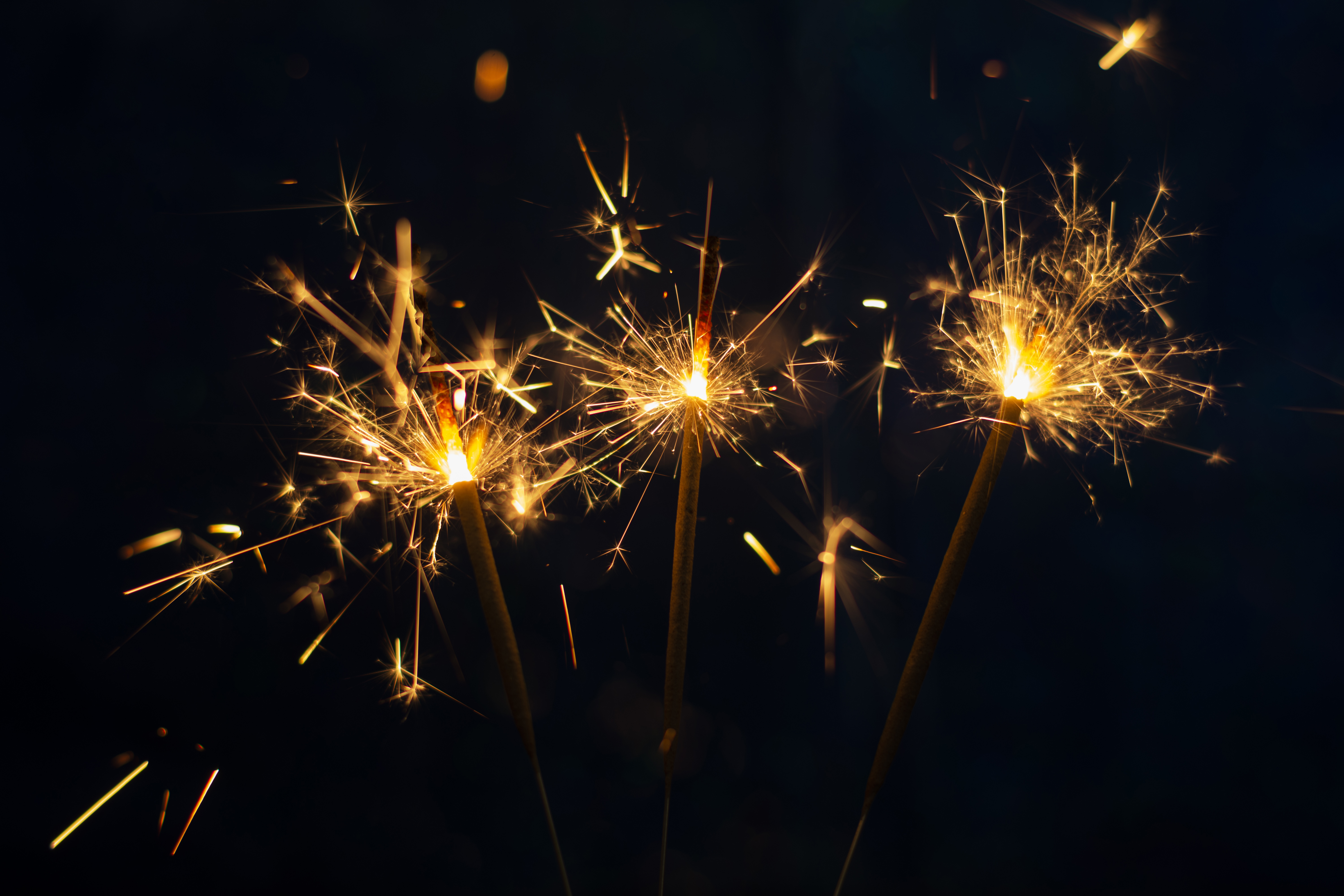 В Удмуртии мужчина запустил фейерверк на 100 залпов в гостиной