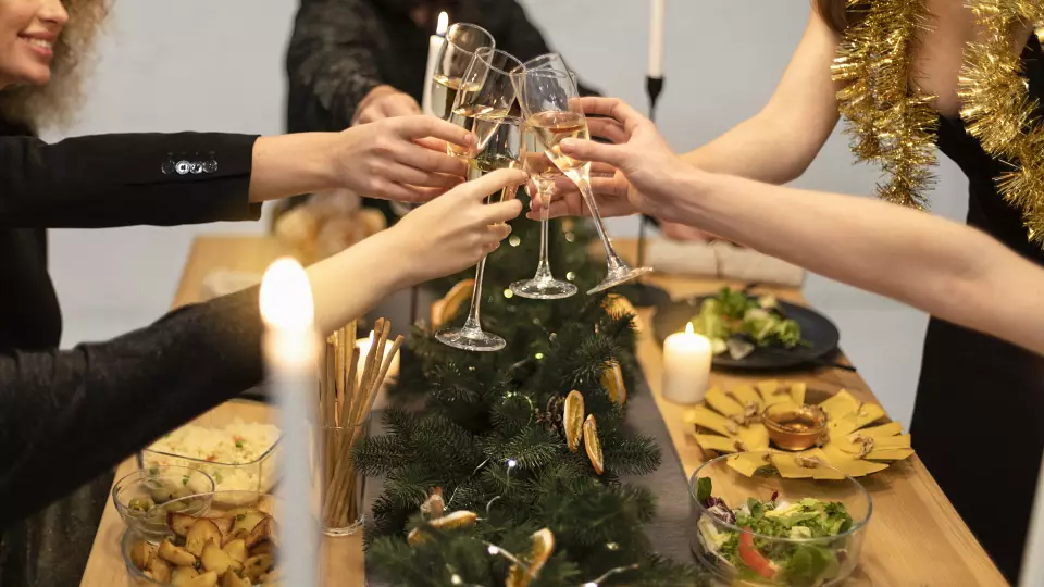 «Безопасной дозы алкоголя не существует»: как провести корпоративы без вреда