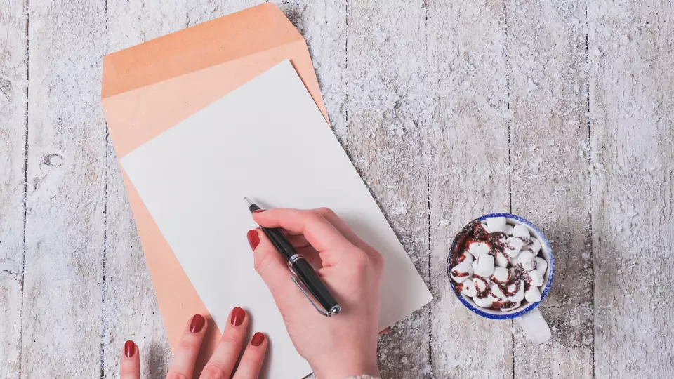 Учёные: письмо от руки снижает риски старения мозга и улучшает память