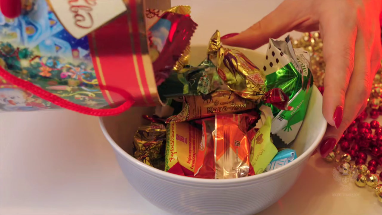 Сладкие подарки должны быть безопасными: советы Роспотребнадзора