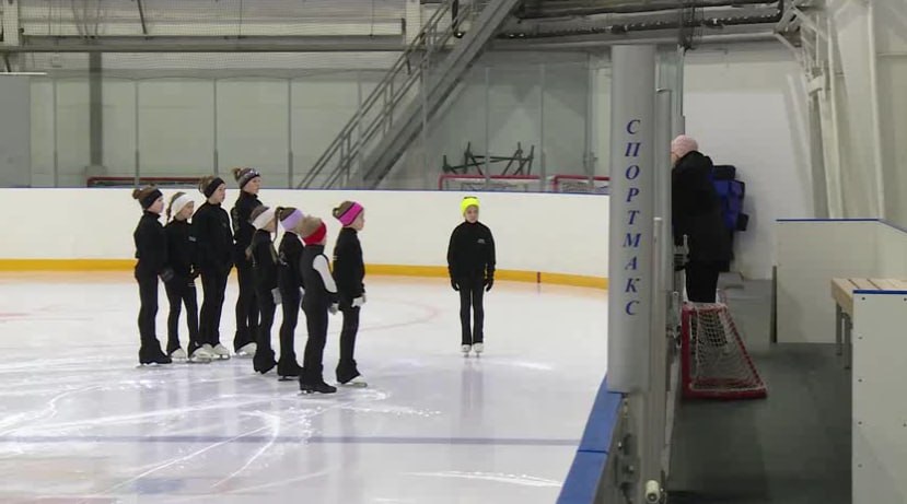 В Сысерти решается проблема с бесплатными тренировками по фигурному катанию для детей