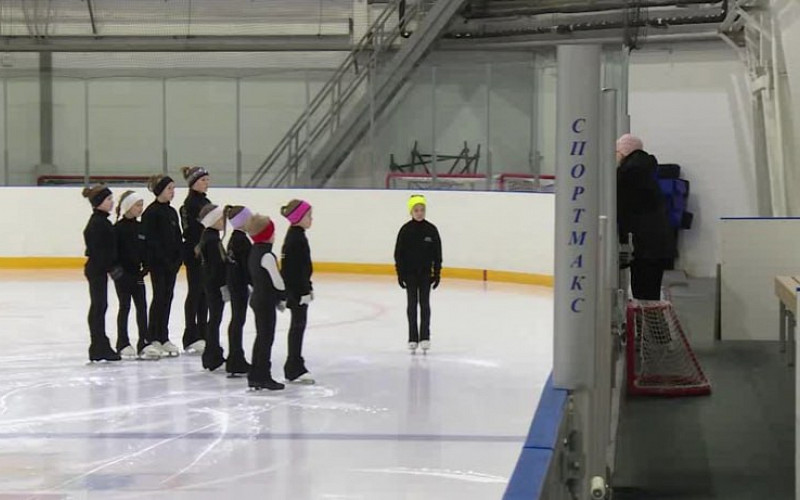 В Сысерти решается проблема с бесплатными тренировками по фигурному катанию для детей