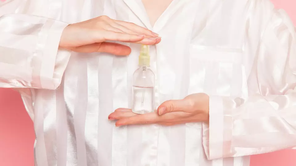 Третьеклассница из России едва не задохнулась из-за детского набора духов