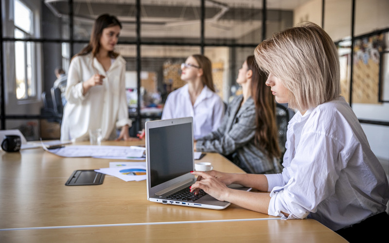 «Уральцы побоятся отказать начальству»: глава профсоюзов региона выступил против увеличения лимита сверхурочной работы