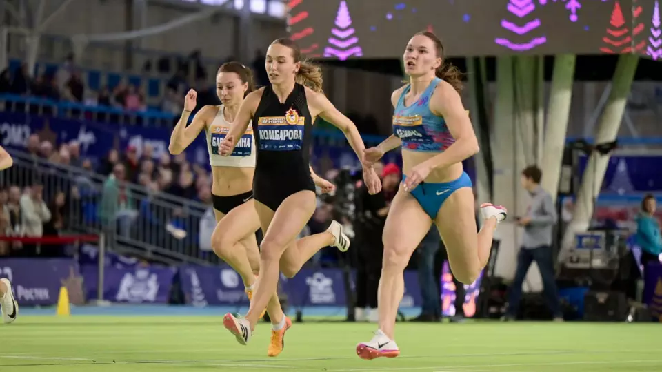 200 атлетов борются за медали на «Рождественских стартах»