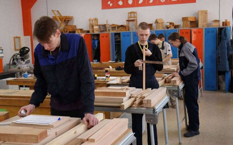 7 новых кластеров на базе учреждений СПО откроются в регионе в 2026 году