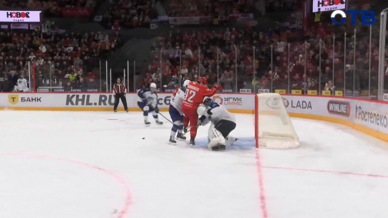 «Автомобилист» выиграл у «Барыса» в овертайме со счётом 2:1