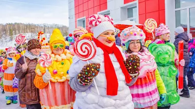Превратиться в новогоднюю сладость предлагают участникам фестиваля в Каменске-Уральском