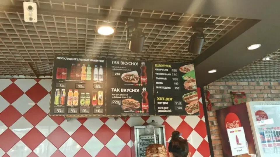 Почти 60% кафе в Свердловской области работали без документов и с опасным сырьем