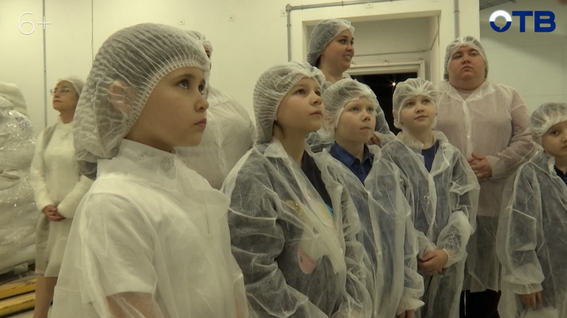 «Верный отличник»: победители проекта посетили хлебокомбинат «СМАК»