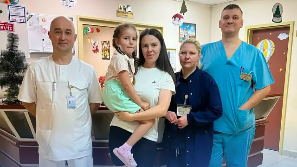 Врачи спасли девочку с двусторонней пневмонией и бронхоплевральным свищом