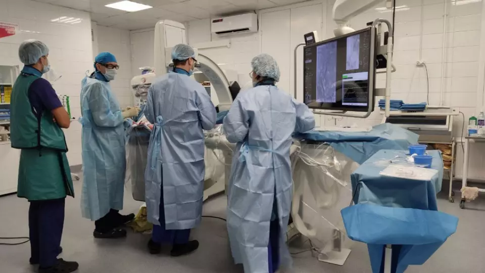 Рентгенохирурги Свердловской области спасли пациента с тяжёлым инсультом