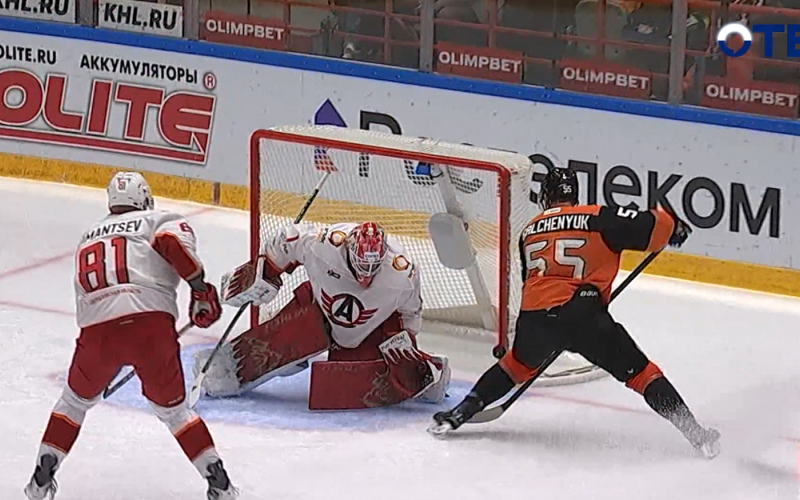 «Амур» одержал победу над «Автомобилистом» со счетом 5:2 в КХЛ