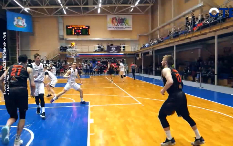 Ревдинский «Темп-СУМЗ» обыграл «Барнаул» в выездном матче Суперлиги