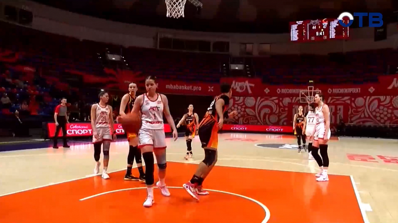 Баскетболистки УГМК одержали победу над московской «МБА» в выездном матче