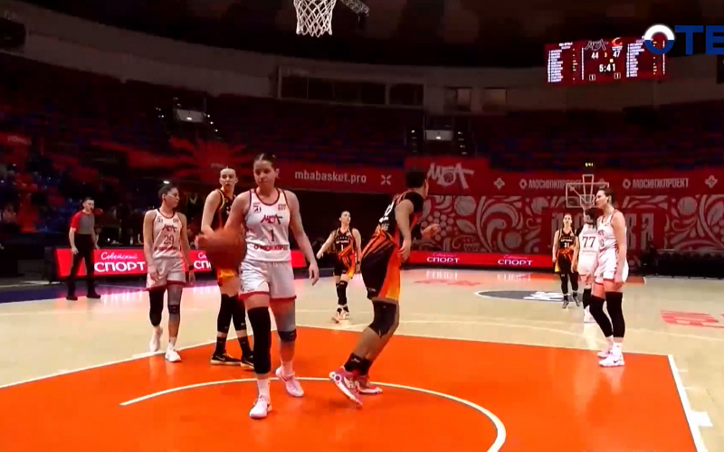 Баскетболистки УГМК одержали победу над московской «МБА» в выездном матче
