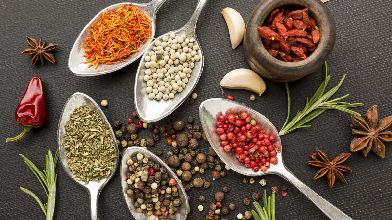 ИП из Нижнего Тагила, продававший специи без чеков, скрыл от учёта более миллиона рублей