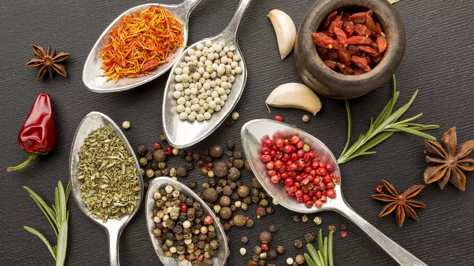 ИП из Нижнего Тагила, продававший специи без чеков, скрыл от учёта более миллиона рублей