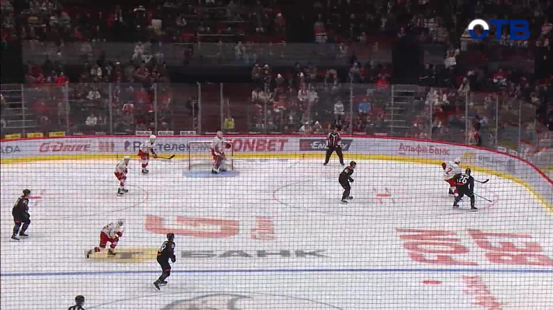 «Автомобилист» вырвал победу у «Авангарда» в овертайме выездного матча КХЛ