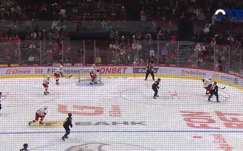«Автомобилист» вырвал победу у «Авангарда» в овертайме выездного матча КХЛ