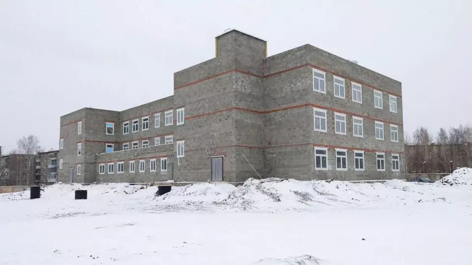 Более 2 млрд рублей направили на строительство школ и детских садов в Свердловской области