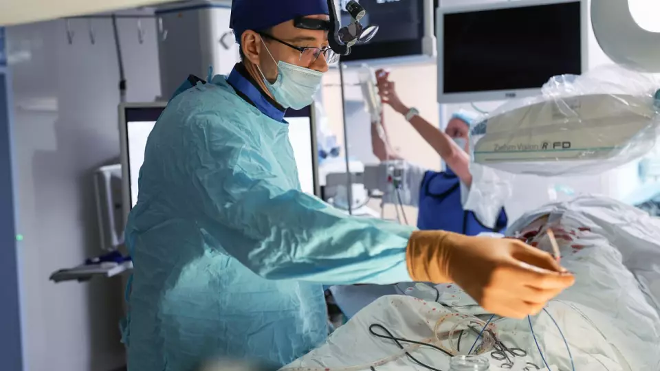 Врачи провели операцию на сонной артерии за 7 минут